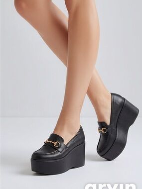 NIB Ultra Chunky Platform Loafers Shoedazzle Roxi Black Gold Horsebit Sz 7